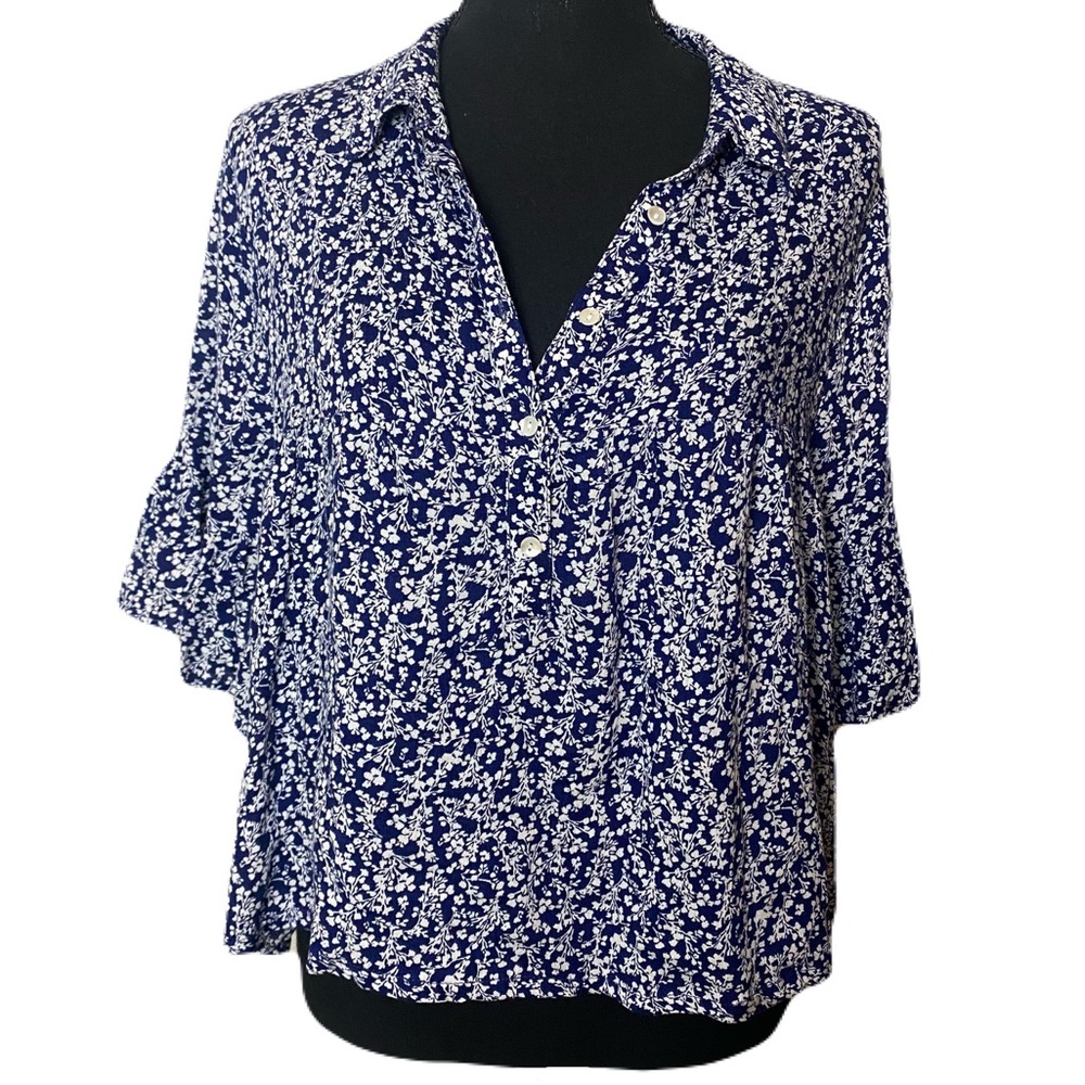 Fame Forever Blue Floral Button-Up Blouse Flowy Sleeves Cropped Women’s Large - Picture 1 of 5